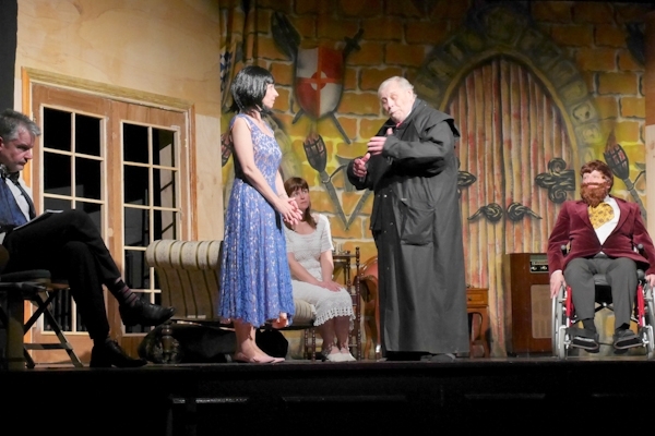 The Real Inspector Hound